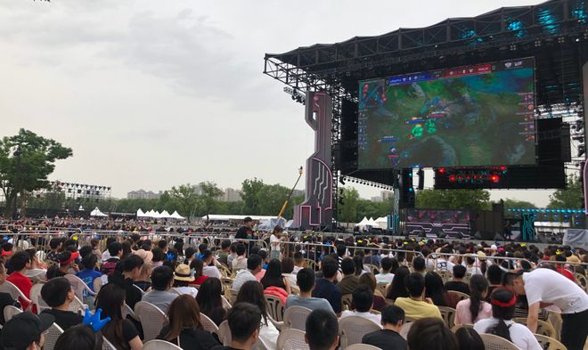 库里用自己 库里用自己