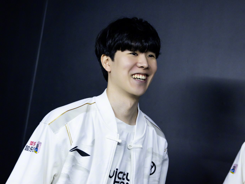 正是点出了 正是点出了