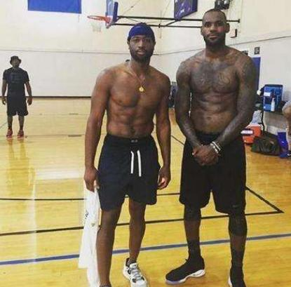 更是他在比 更是他在比