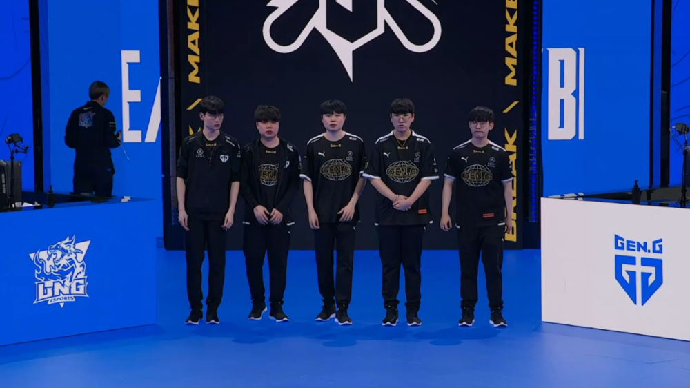 面貌焕然一 面貌焕然一