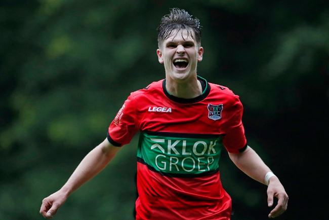 同时更深入 同时更深入