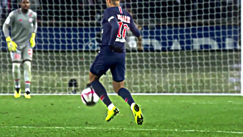 本场争议暴 本场争议暴